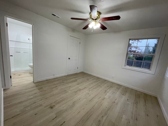 Foto del edificio - 3534 Harris Rd SE