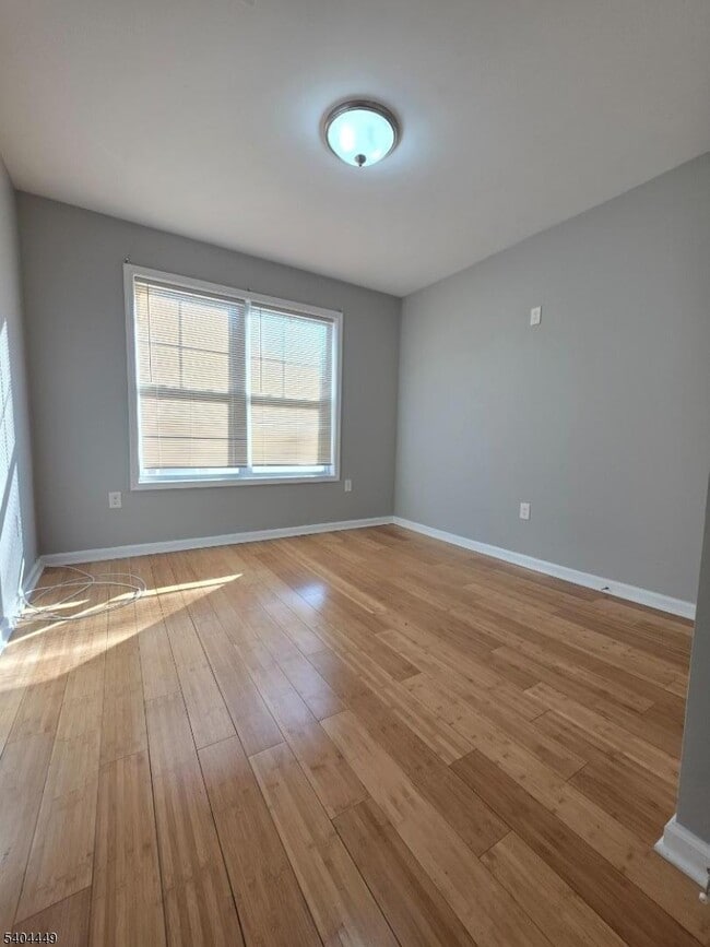 Building Photo - 20 Yates Ave