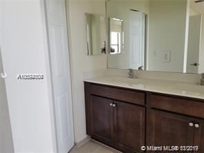 Building Photo - 3 br, 2.5 bath House - 10433 W 32nd Ln