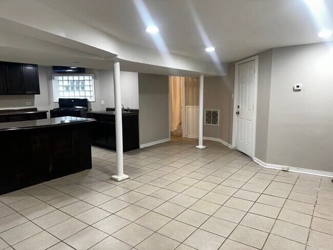 Foto del edificio - 7719 S Essex Ave