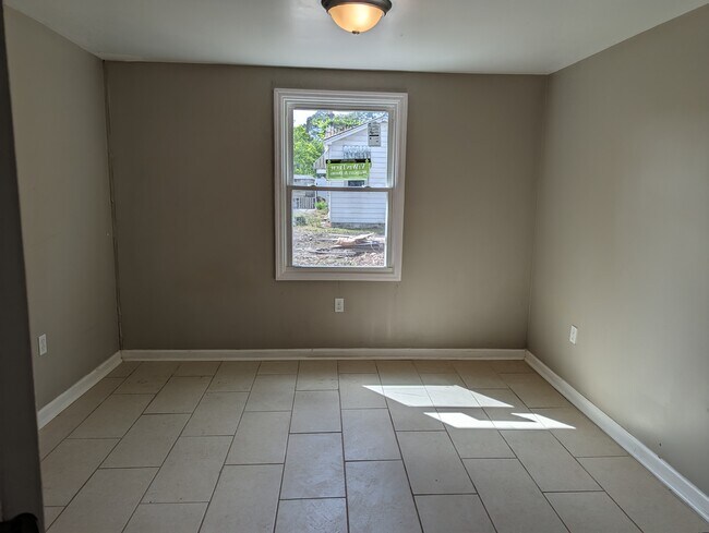 dormitorio 1 - 1325 E 40th St