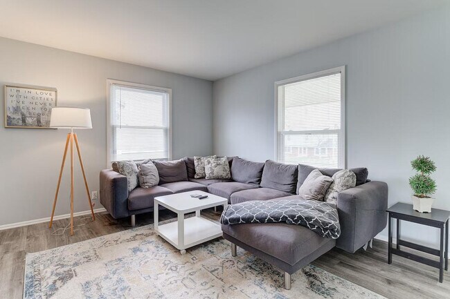 Building Photo - 2408 Springdale Rd