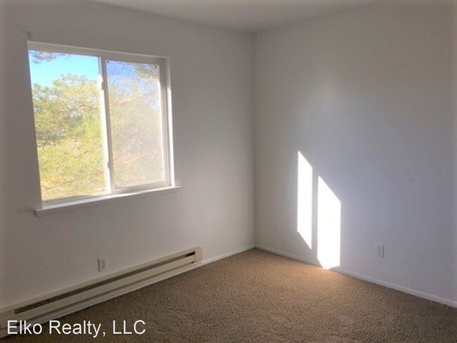 Building Photo - 259 Country Club Pkwy