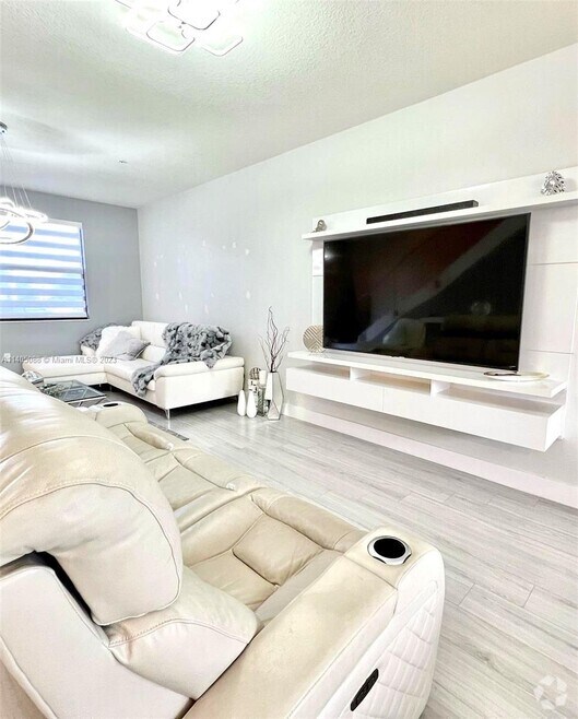 Islands of Doral Gated Apartments for Rent Doral, FL 37 Rentals