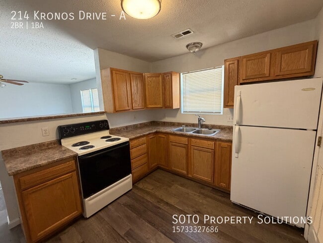 Building Photo - 214 Kronos Dr