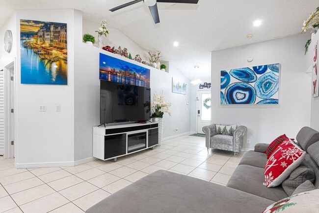 Foto del edificio - 5959 Timber Valley Dr