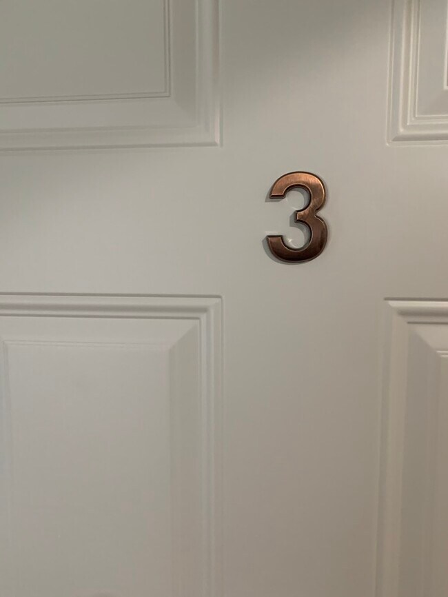 Foto del edificio - Newly Remodeled Apartment Crainville