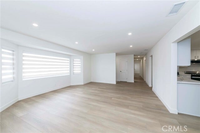 Foto del edificio - 16956 Denker Ave