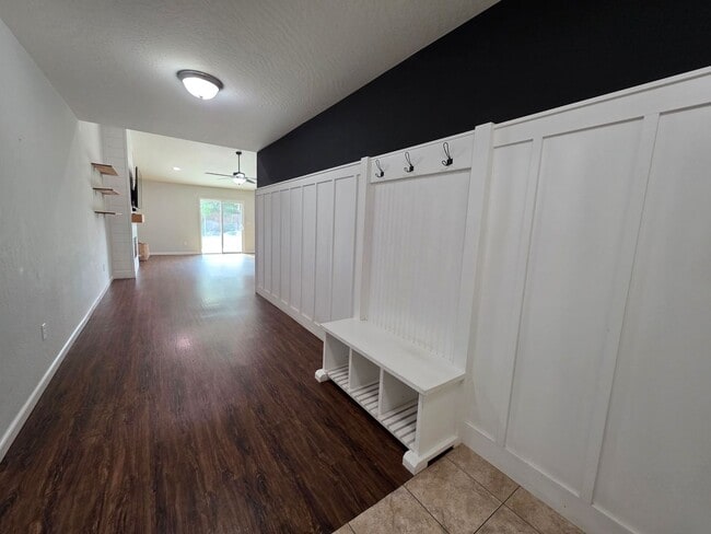 Foto del edificio - 3112 N Zachary St