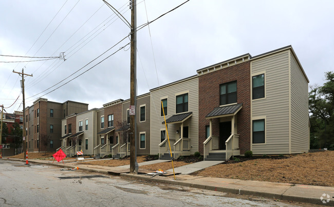 Foto del edificio - St. Ambrose Apartments