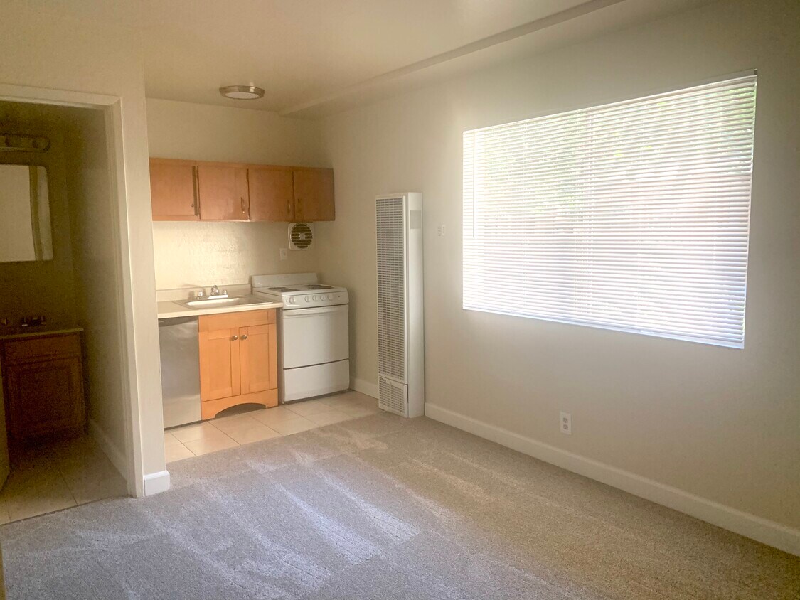 Foto principal - 132 Village Ct
