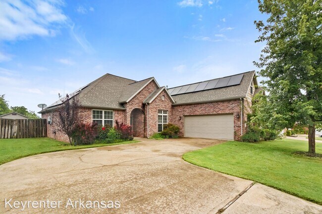 Foto del edificio - 4 br, 2.5 bath House - 1185 Lexington Cir