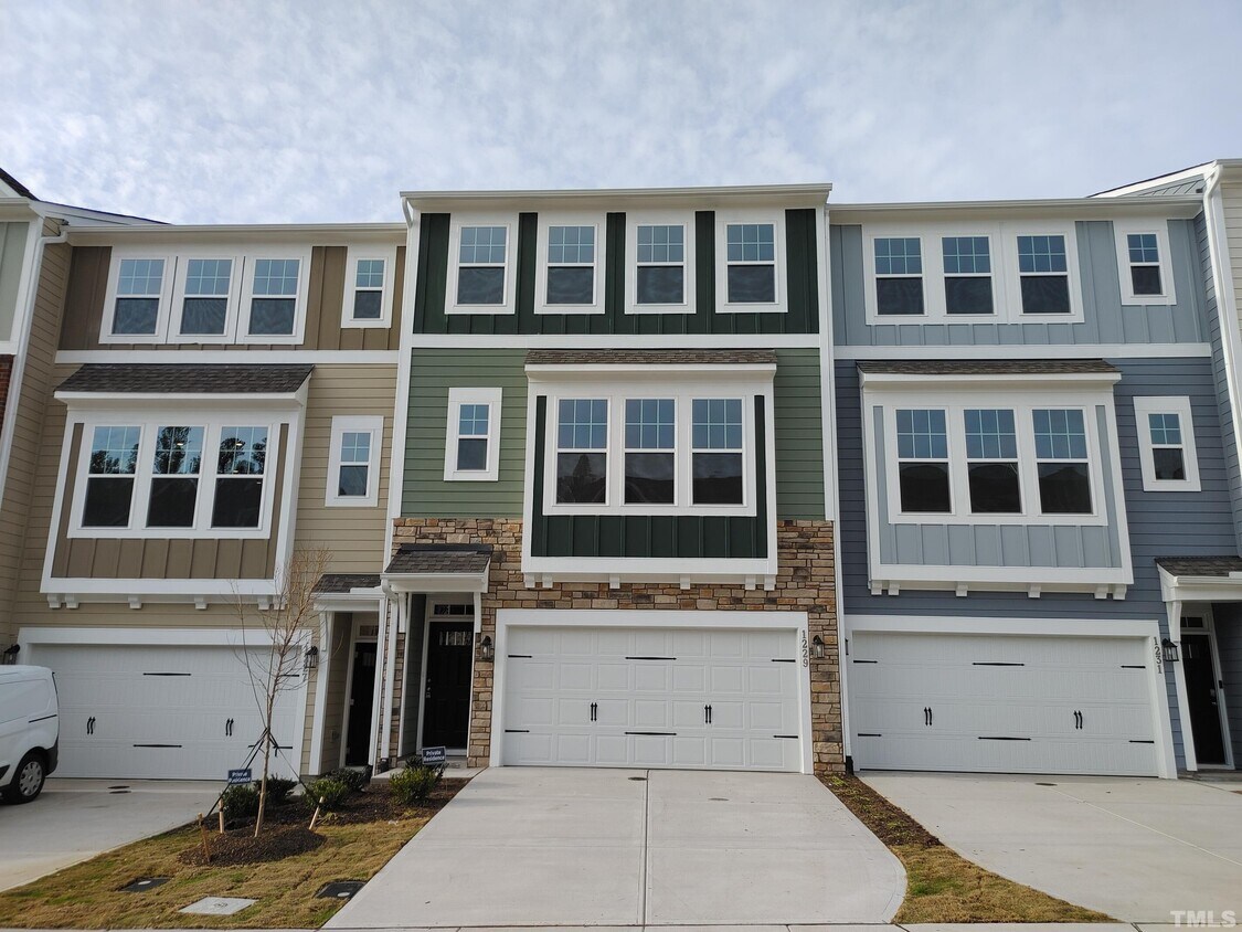 1229 Commack Dr, Durham, NC 27703 Townhome Rentals in Durham NC