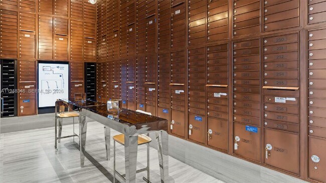 Foto del edificio - 2000 Metropica Wy