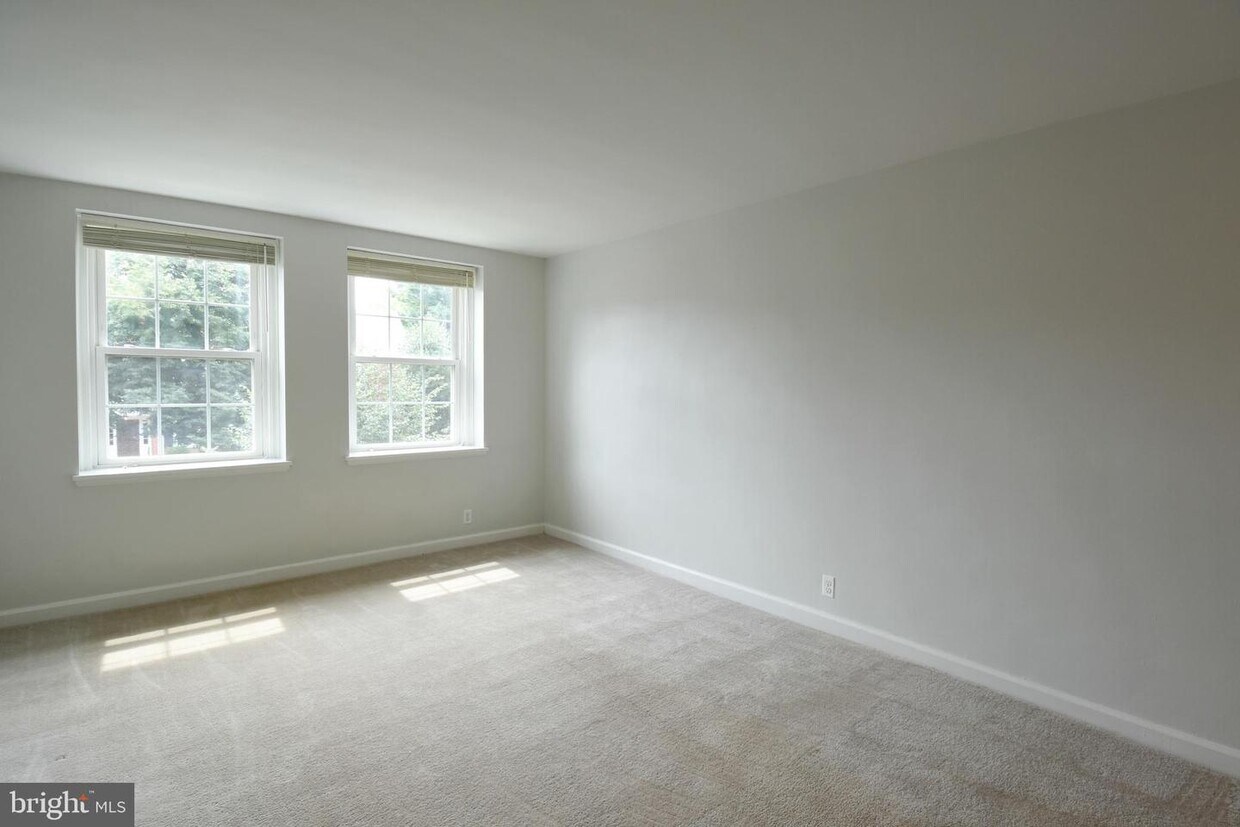 3014 S Abingdon St Unit B2, Arlington, VA 22206 Condo for Rent in