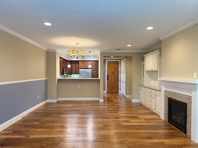 Building Photo - Modern 2BR/2BA Condo in Willow Glen Place Near Downtown San Jose. 2 Secured Parking Spots. Underg...