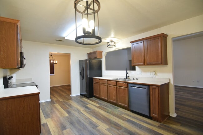 Foto del edificio - 7418 Upland Bend Dr