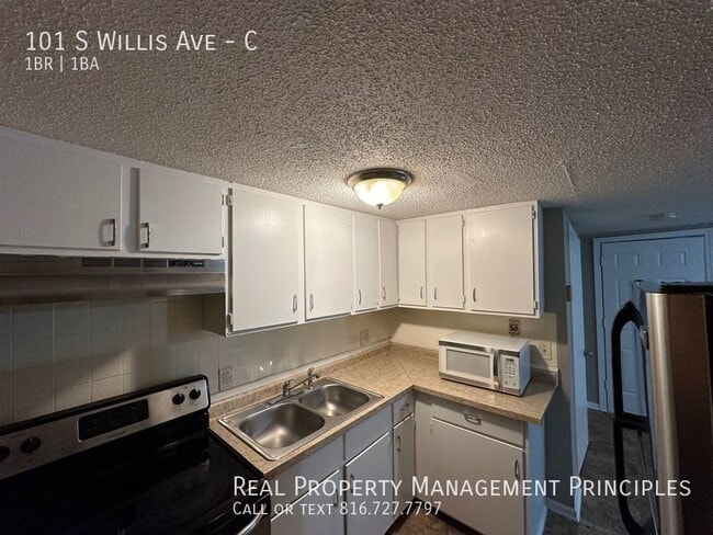 Building Photo - Cozy 1 Bedroom, 1 Bathroom Apartment in th...