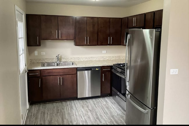 Building Photo - 1380 Alberta Ct