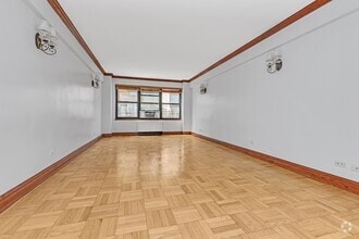 Building Photo - 140 E 56th St