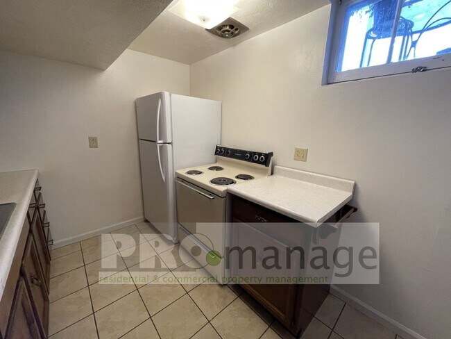 Foto del edificio - 1365 Scott Pl