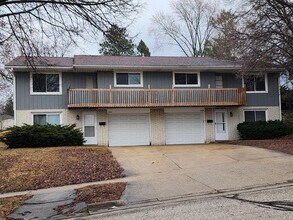 Building Photo - 1443 Victoria Dr