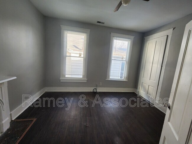 Foto del edificio - 2702 W Jefferson St