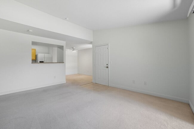 Foto del edificio - Beautifully maintained 1-story condo in Re...