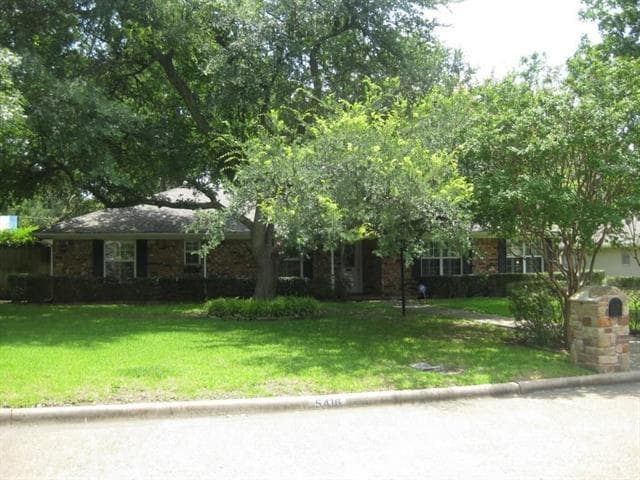 Foto principal - 5416 Northmoor Dr