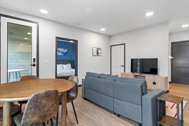 Building Photo - 423 E Michigan St