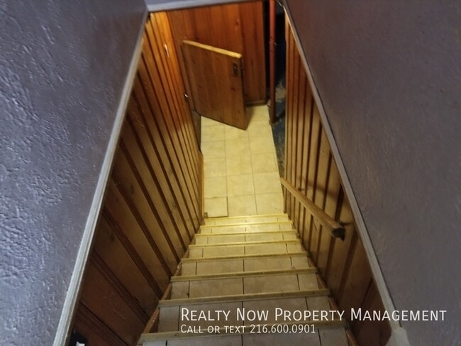 Building Photo - 2611 Brookdale Ave