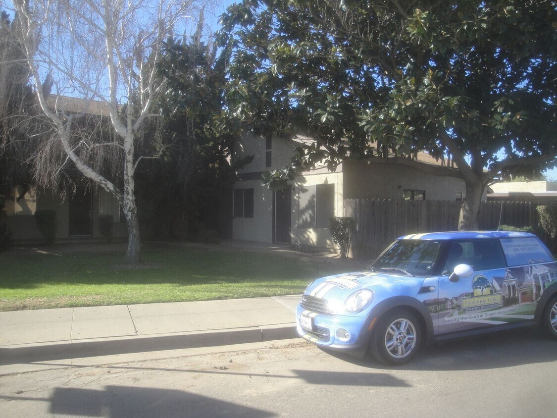 Primary Photo - One Bedroom Apartment in Santa Maria