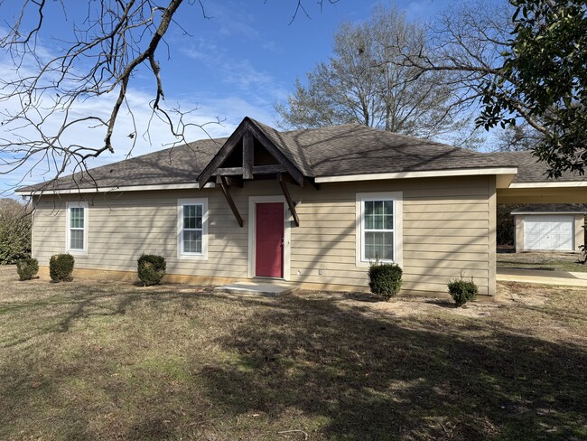 Building Photo - 755 Old Toomsboro Rd