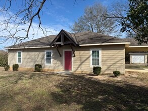 Building Photo - 755 Old Toomsboro Rd