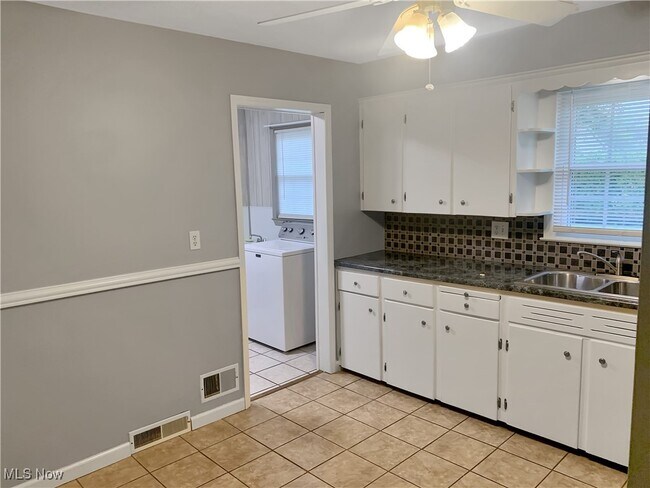 Foto del edificio - 785 Howell St