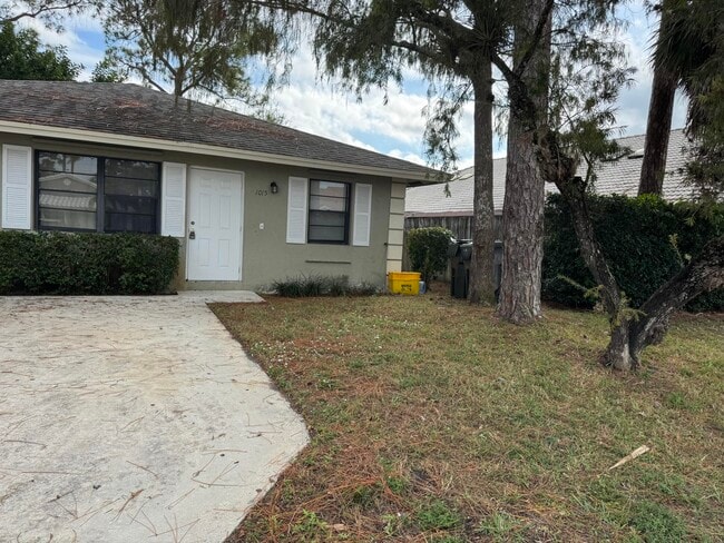 Foto del edificio - 1015 Staghorn St