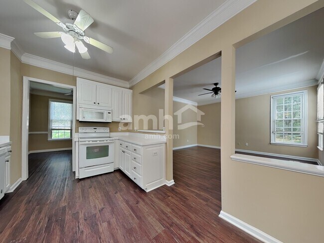 Foto del edificio - 4909 Heritage Woods Ct
