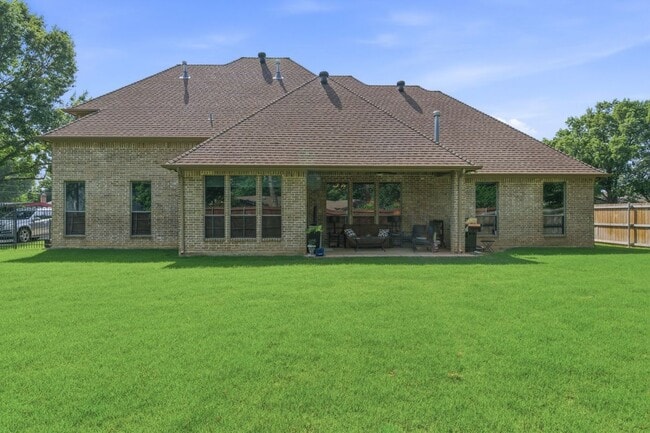Building Photo - 1830 Johnson Ct