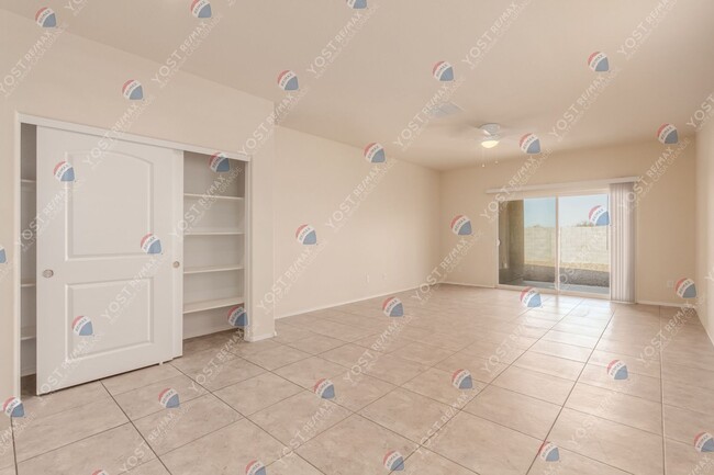 Building Photo - 4 bedroom 2 bath in Maricopa