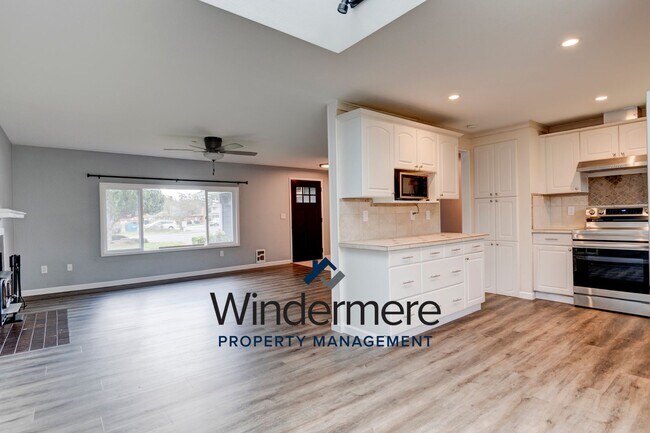 Foto del edificio - Charming 3 bedroom, 2 bathroom home in quiet cul-de-sac!