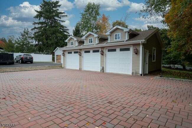 Foto del edificio - 22 Personette St