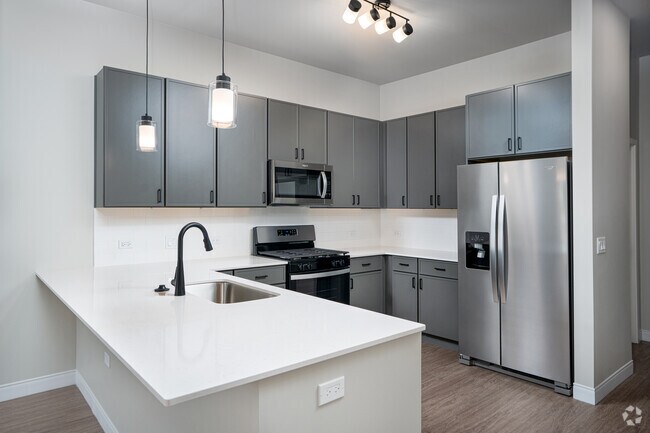1 habitación, 1 baño - 832 pies cuadrados - Cocina - Glenwood Station