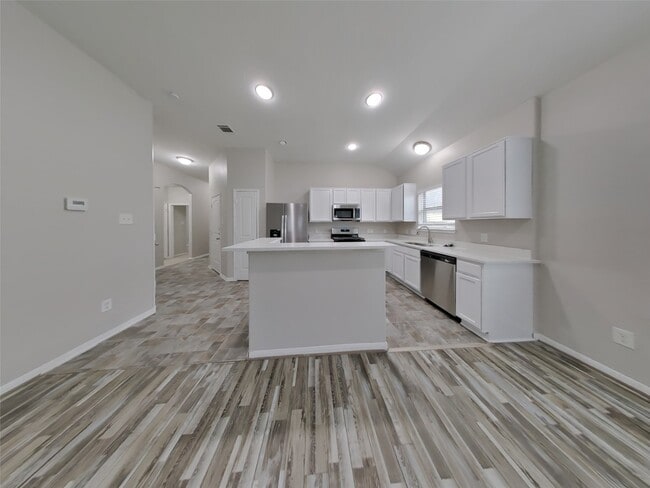 Foto del edificio - 21451 Sullivan Forest Dr