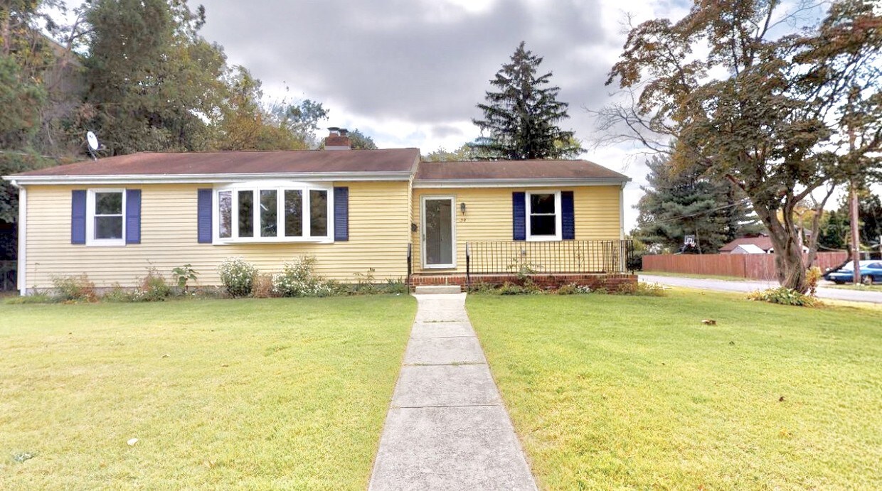 39 Broadway, Laurel Springs, NJ 08021 House Rental in Laurel Springs