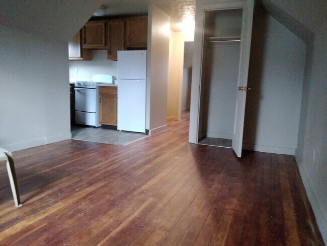 Building Photo - 434 Pine St