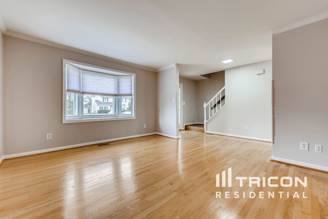 Building Photo - 5 Rosehill Ct