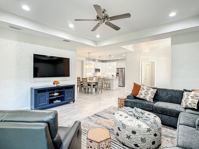 Building Photo - 875 Coral Reef Way