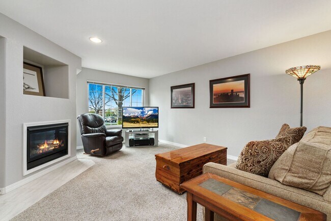 Foto del edificio - 2502 Timberwood Dr