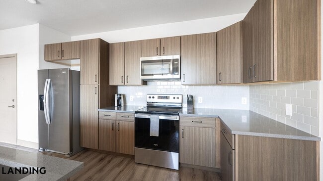 Foto del edificio - 300 E Fremont Pl