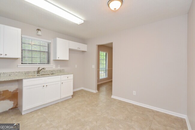 Foto del edificio - 2271 Marshes Glenn Dr NW